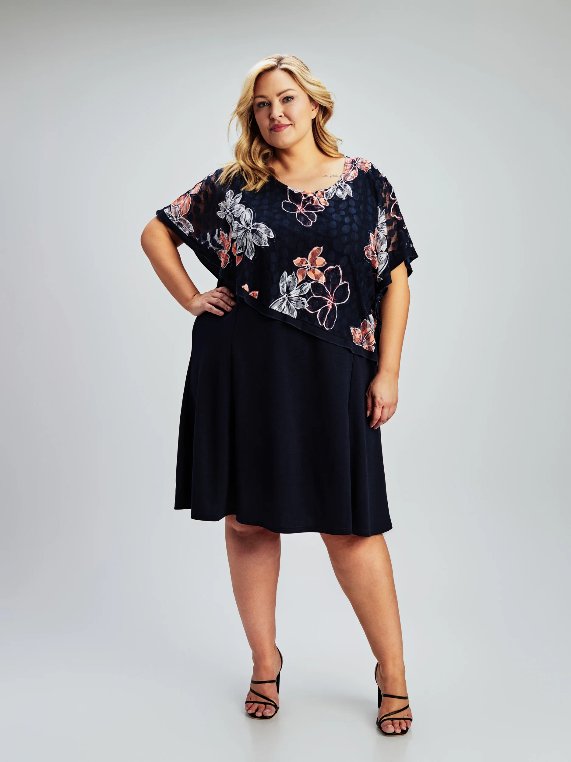 Robe midi évasée en tricot – Image 2