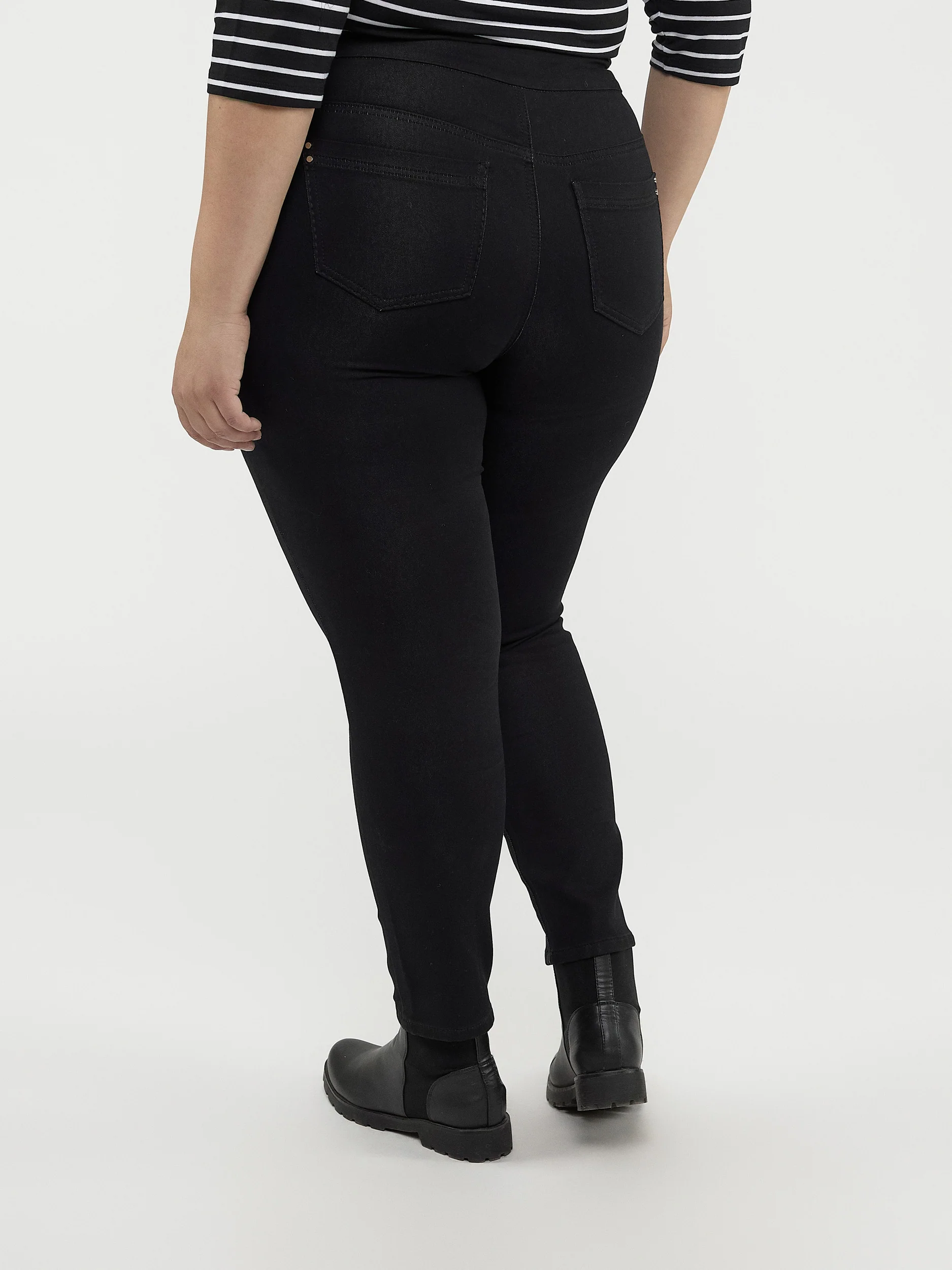 Jean skinny ajusté à enfiler – Image 4