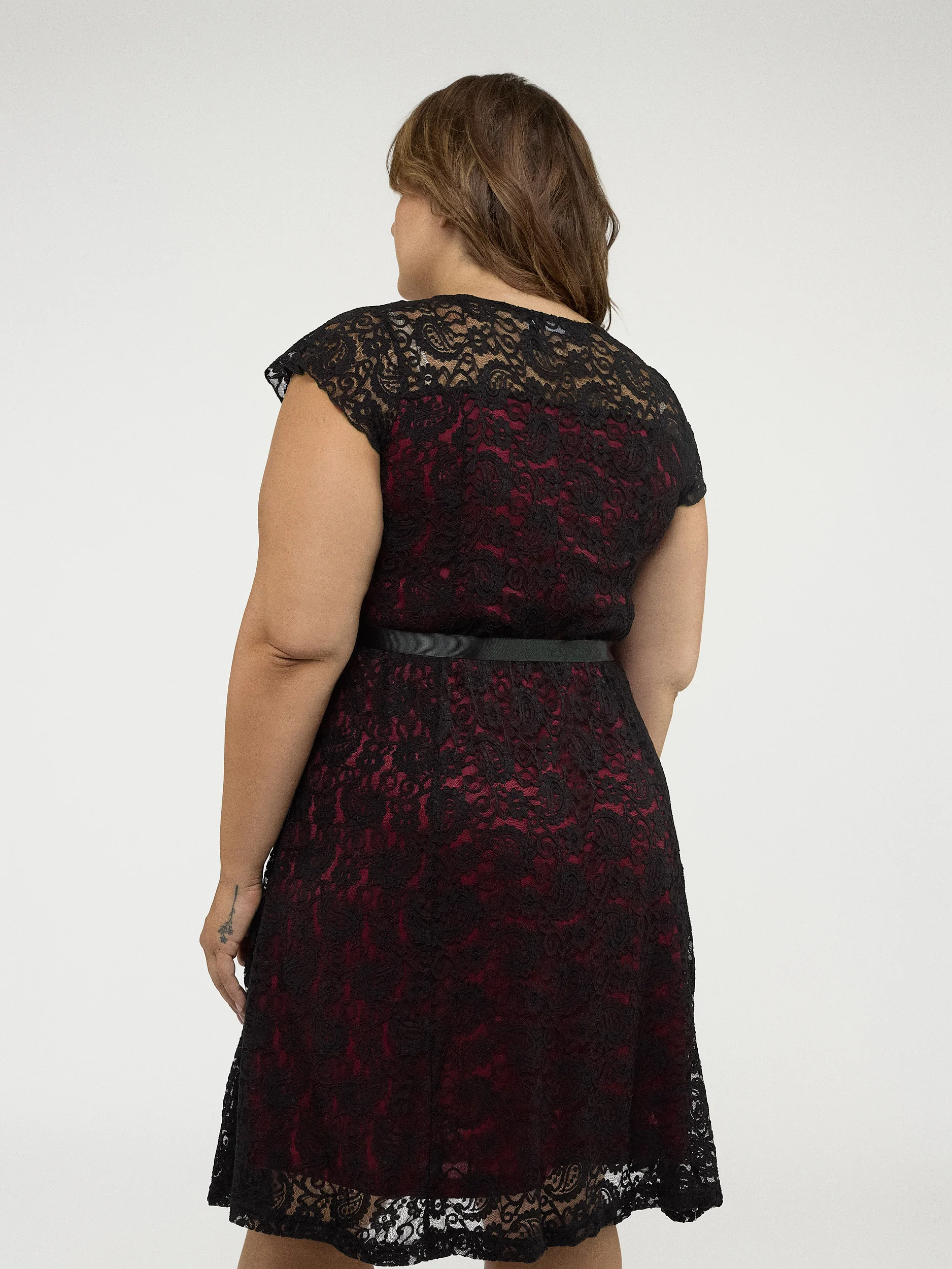 Robe midi évasée en tricot – Image 4