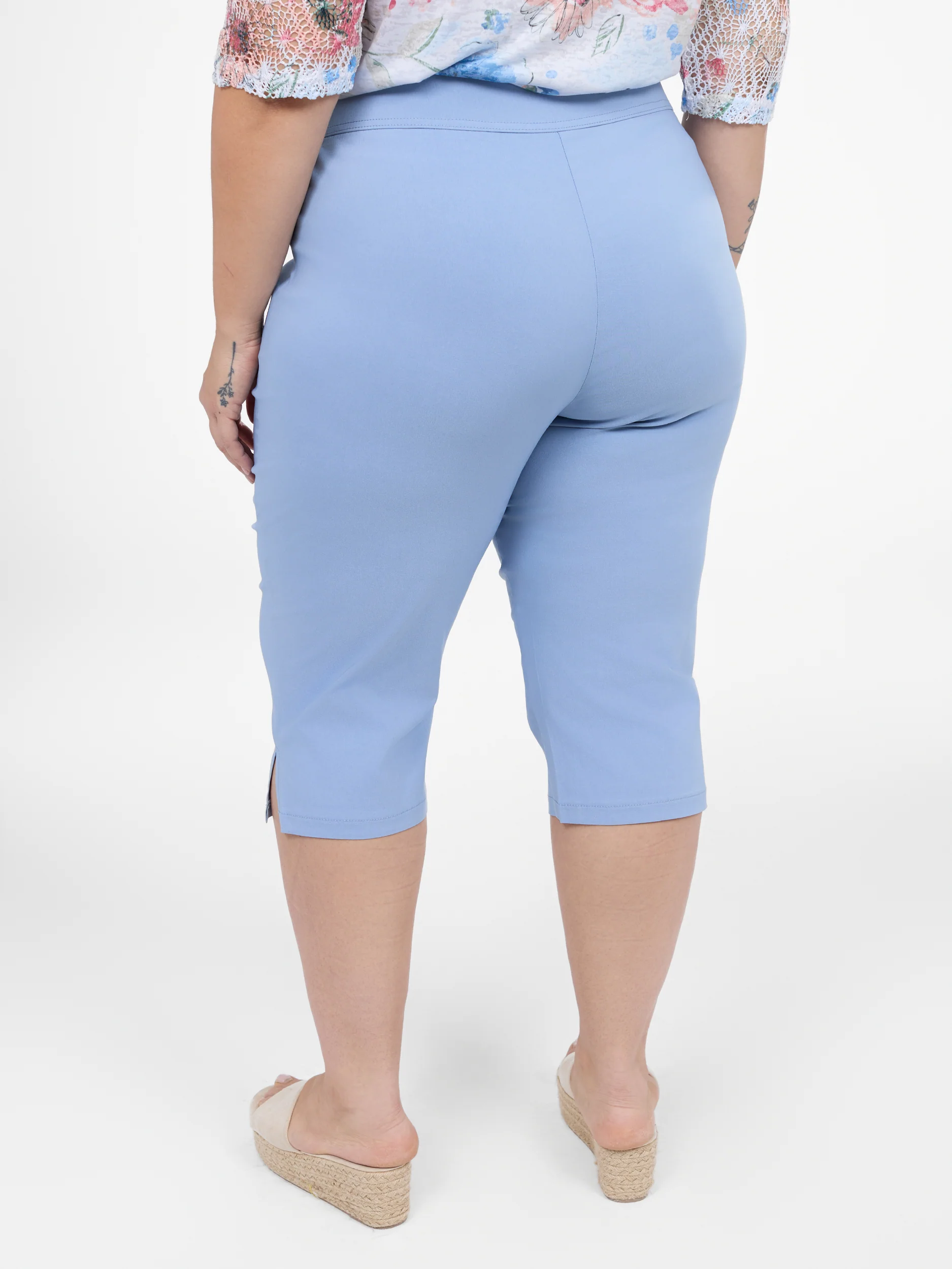 Capri droit ajusté à enfiler – Image 4