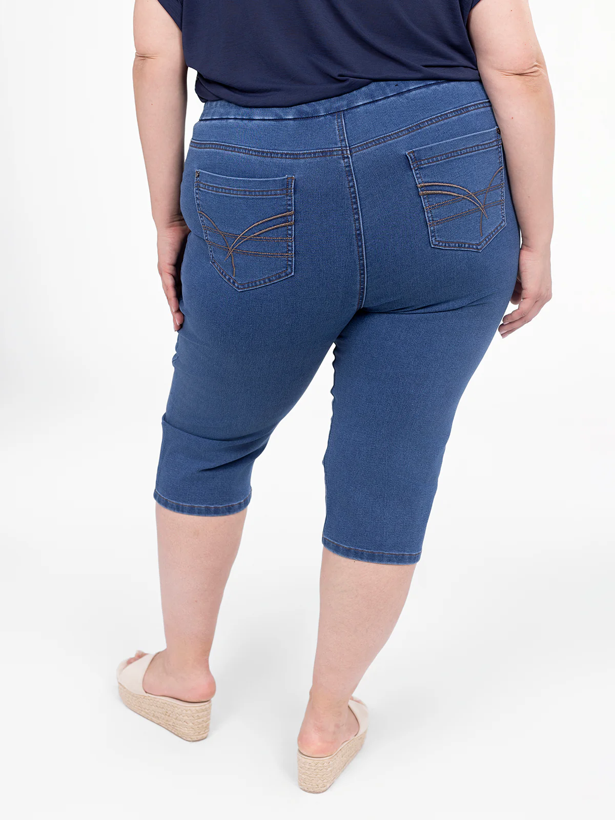 Capri étroit en denim à enfiler – Image 4