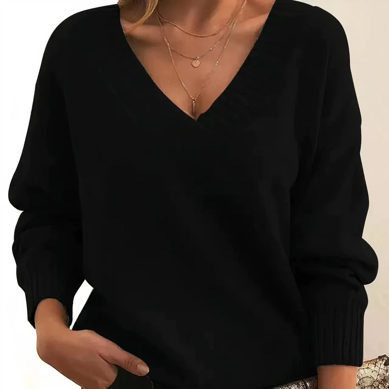 Pull Femme Col V – Coupe Décontractée et Style Doux – Image 2