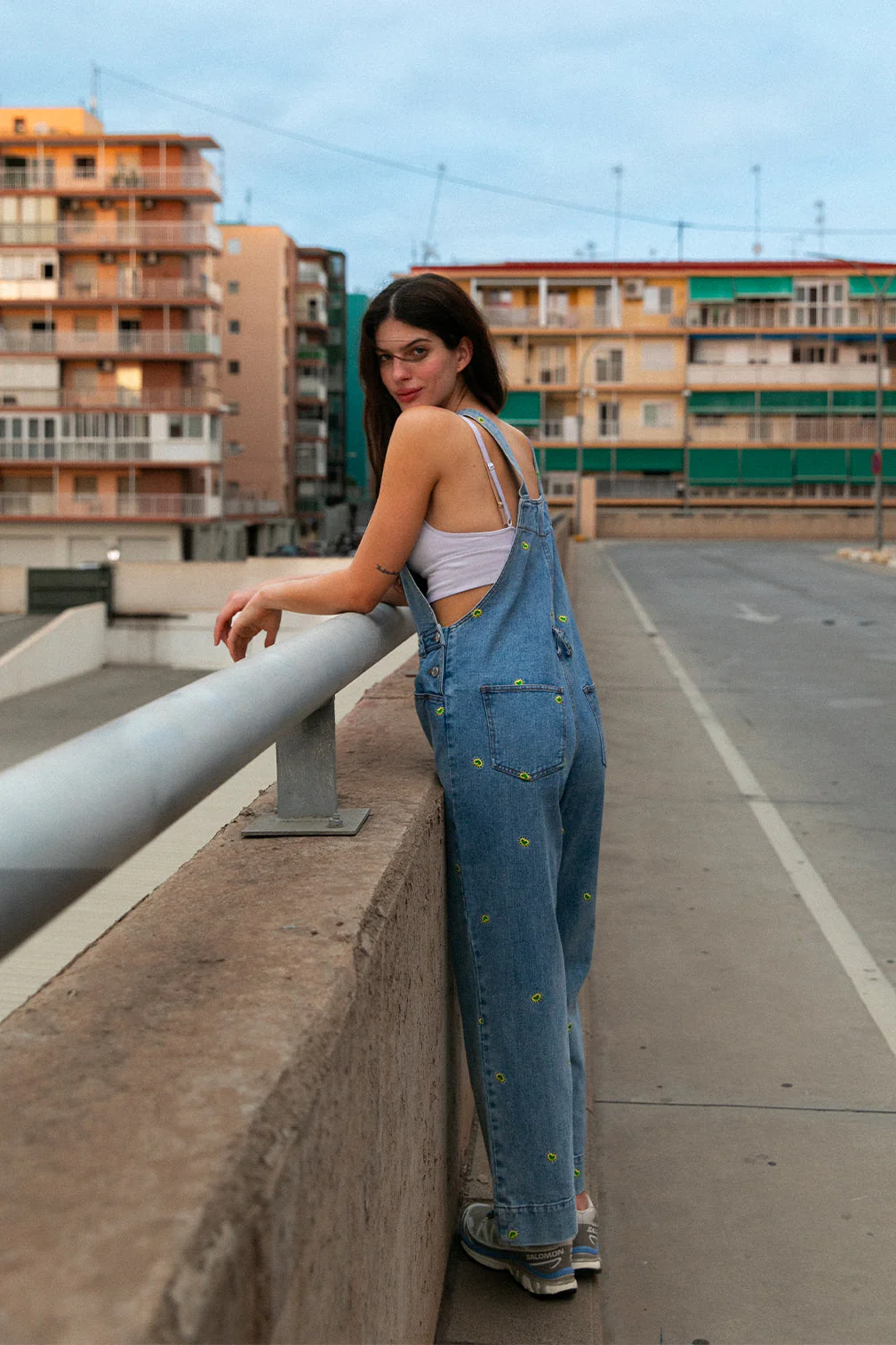 Combinaison en jean brodé Oguste – Image 6