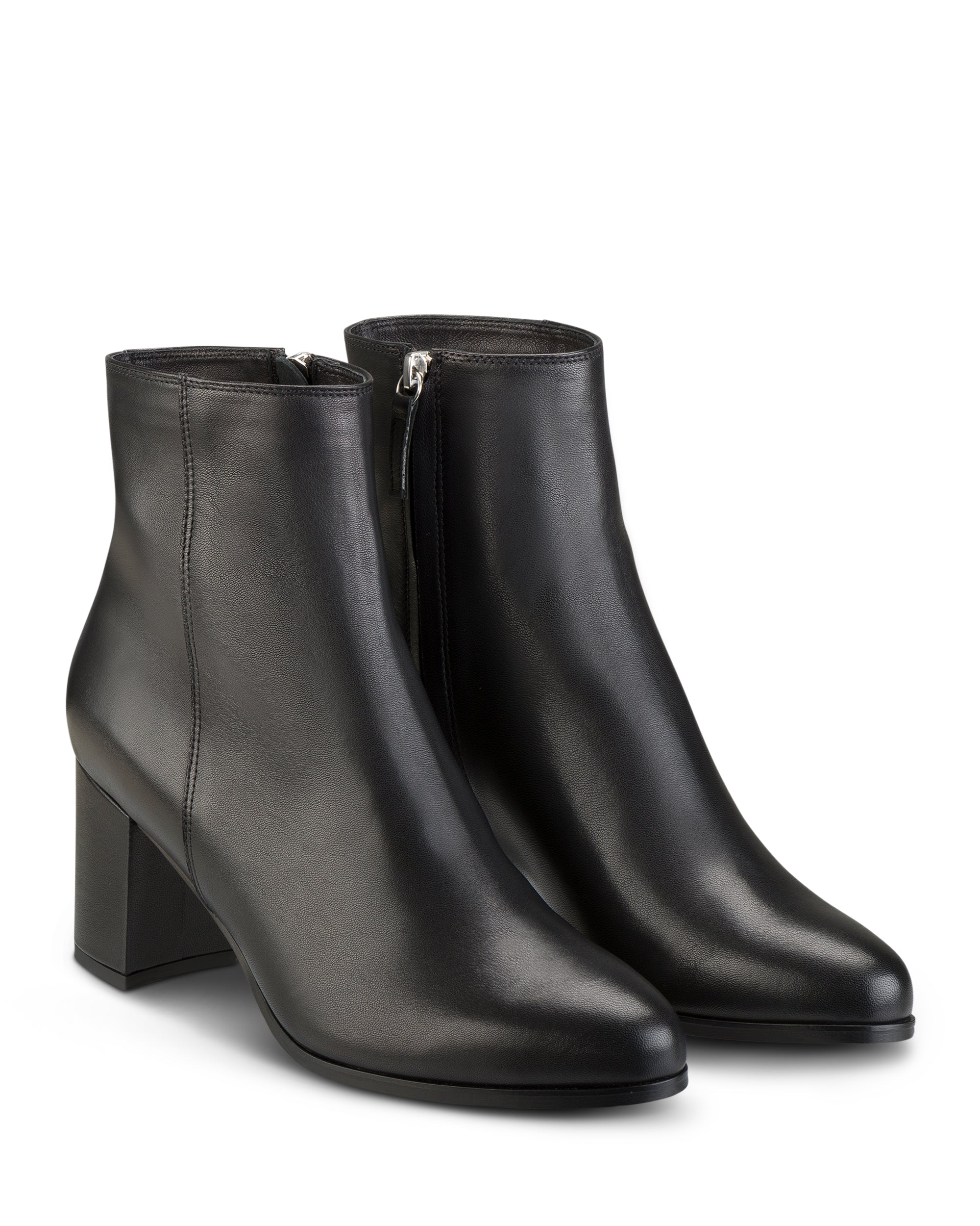 <!-- x-tinymce/html -->Eva – Image 5