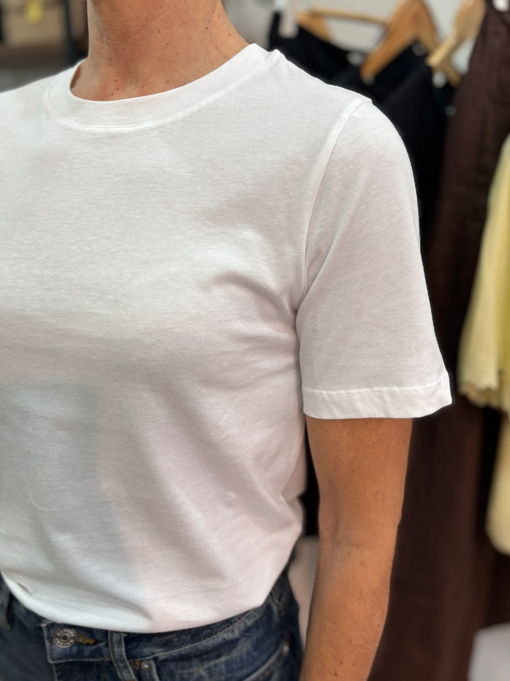 T-shirt coton bio à col rond - YERSÉ – Image 4