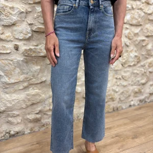 Jean Karolina - RED LEGEND