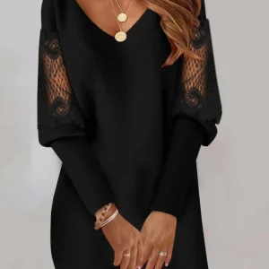 Caterine ~ Robe à manches en dentelle