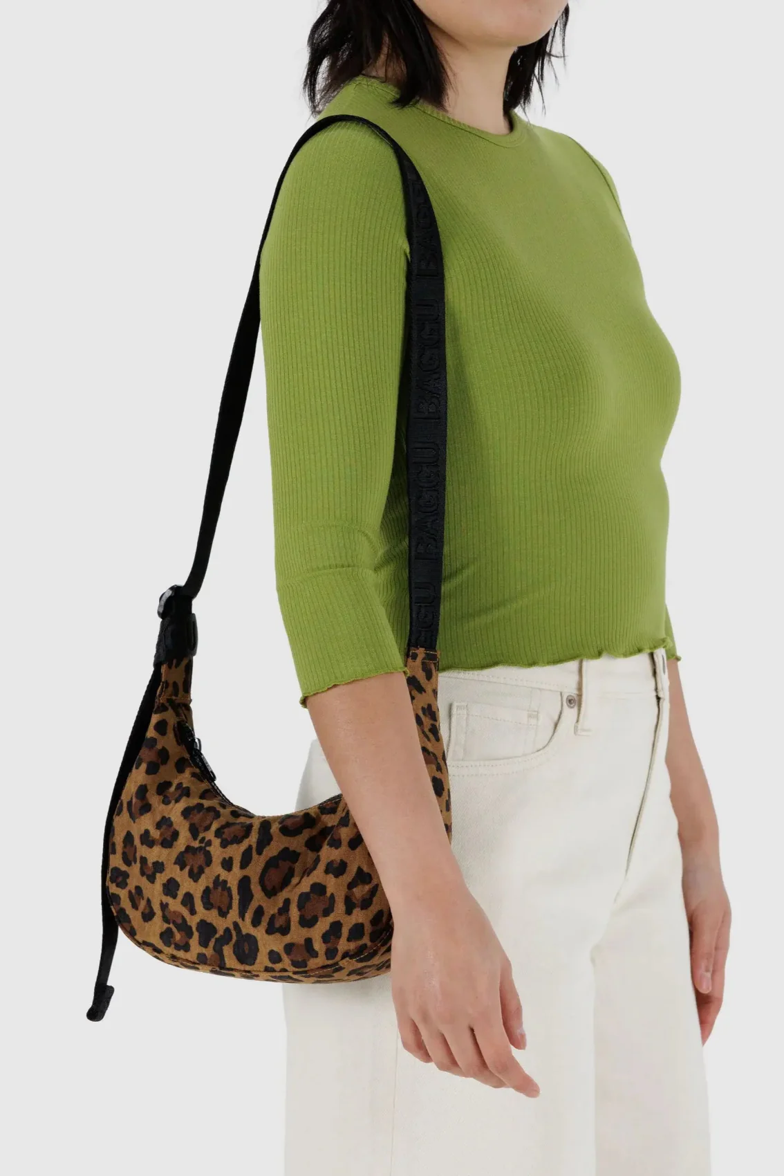 BAGGU Sac Petit Crescent Nylon - Léopard – Image 3